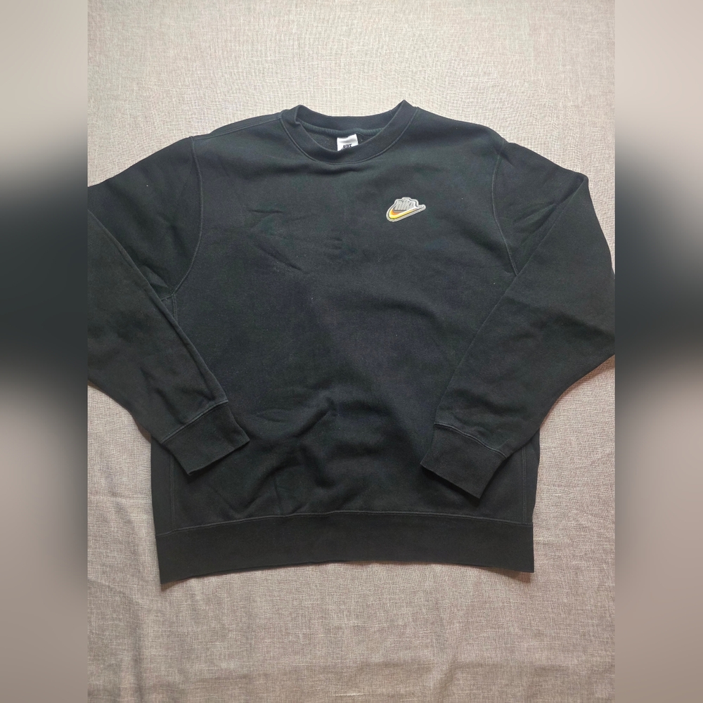 Nike NSW Men's Sweatshirt, Size L, Keep It Clean, Black Crew Neck.